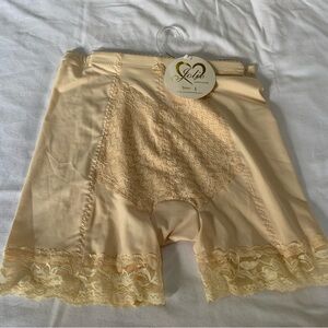 Jolie Women's Lace Trim Shapewear Shorts - Cream